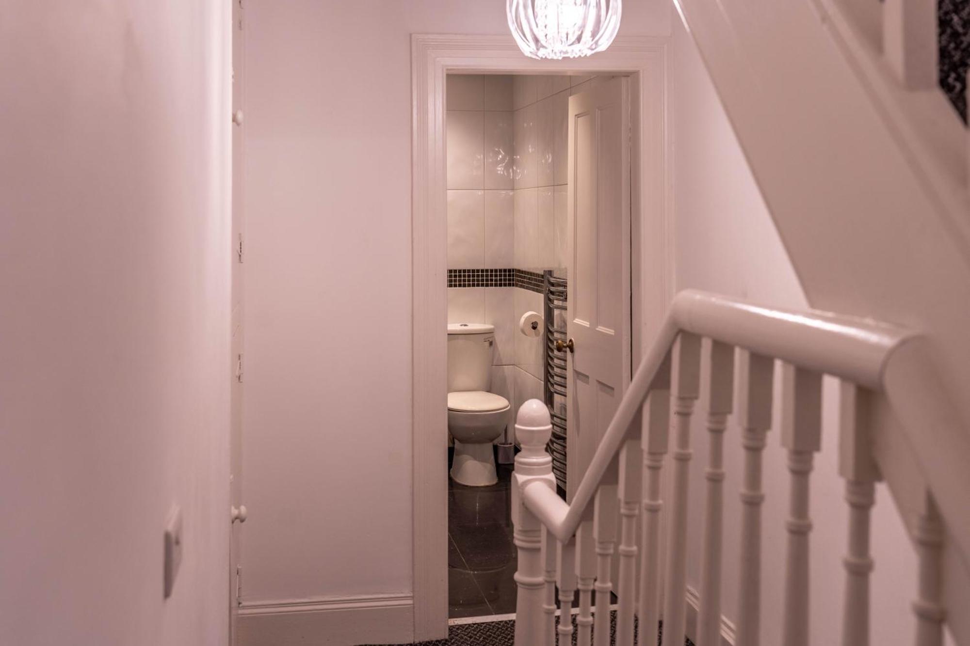 Lodging In Carrickfergus Centre Экстерьер фото