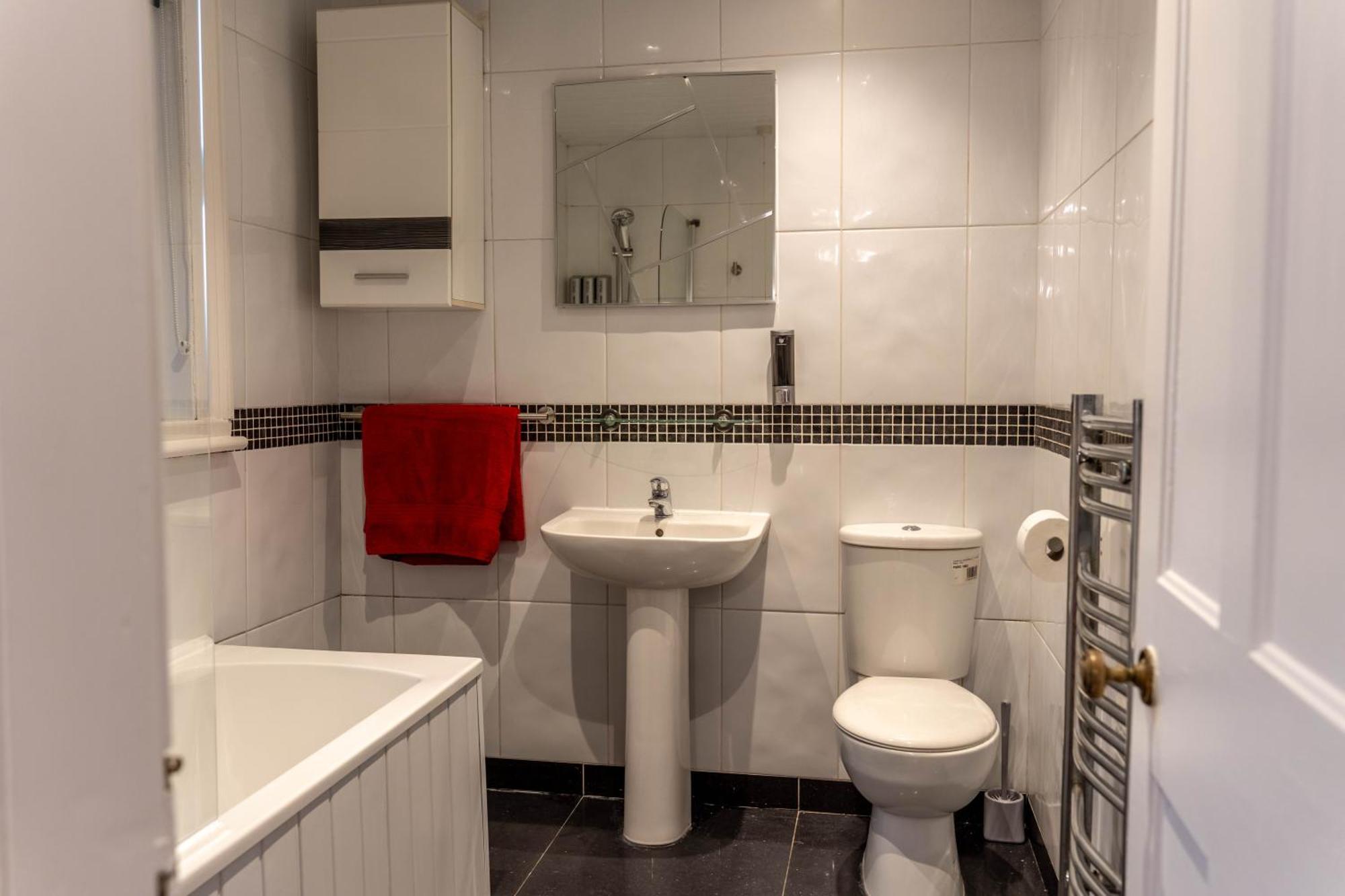 Lodging In Carrickfergus Centre Экстерьер фото